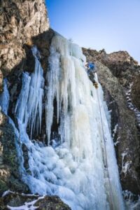 roctambules-cascade-glace-pyrenees-66