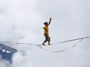slackline-highline-pyrenees-roctambules